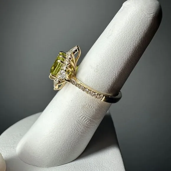 NWT 8.2x7.2mm Oval Cut Sphene with .64ctw diamonds in 14kt yellow gold ring! - Picture 16 of 17